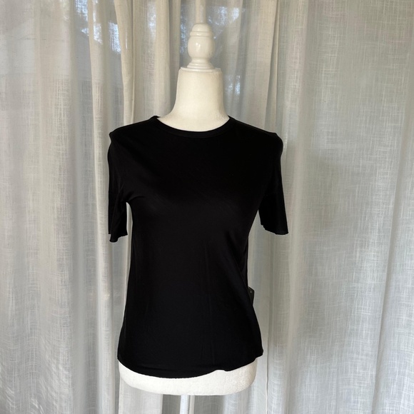 LULULEMON LAB BLACK SILK BLEND T-SHIRT NWT SIZE 2 - Picture 2 of 7